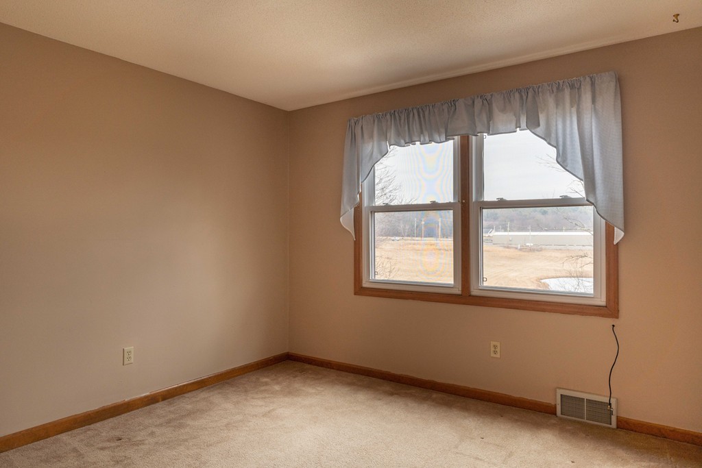 40 Ware Road, Unit 2 Belchertown, MA 01007 - Photo 22 of 27 Gallery Image 22