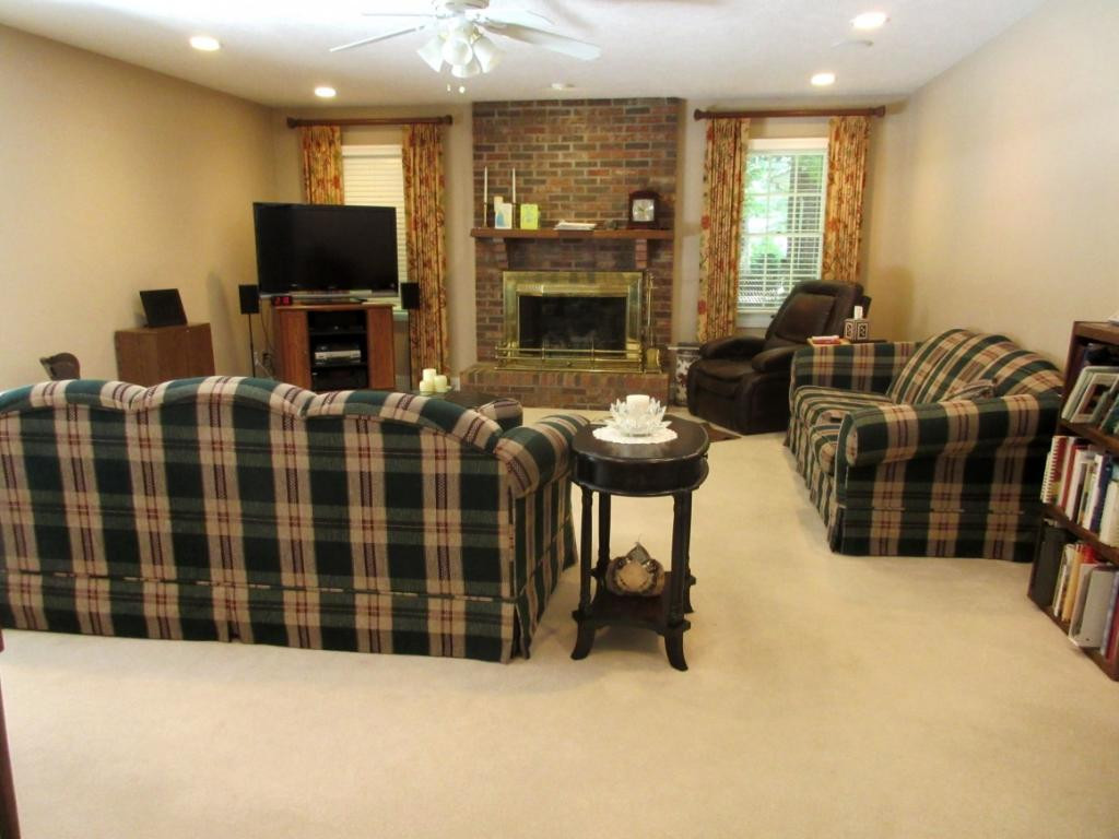 1608 Colonial Ridge Road Johnson City, TN 37604 - Photo 15 of 36 Den