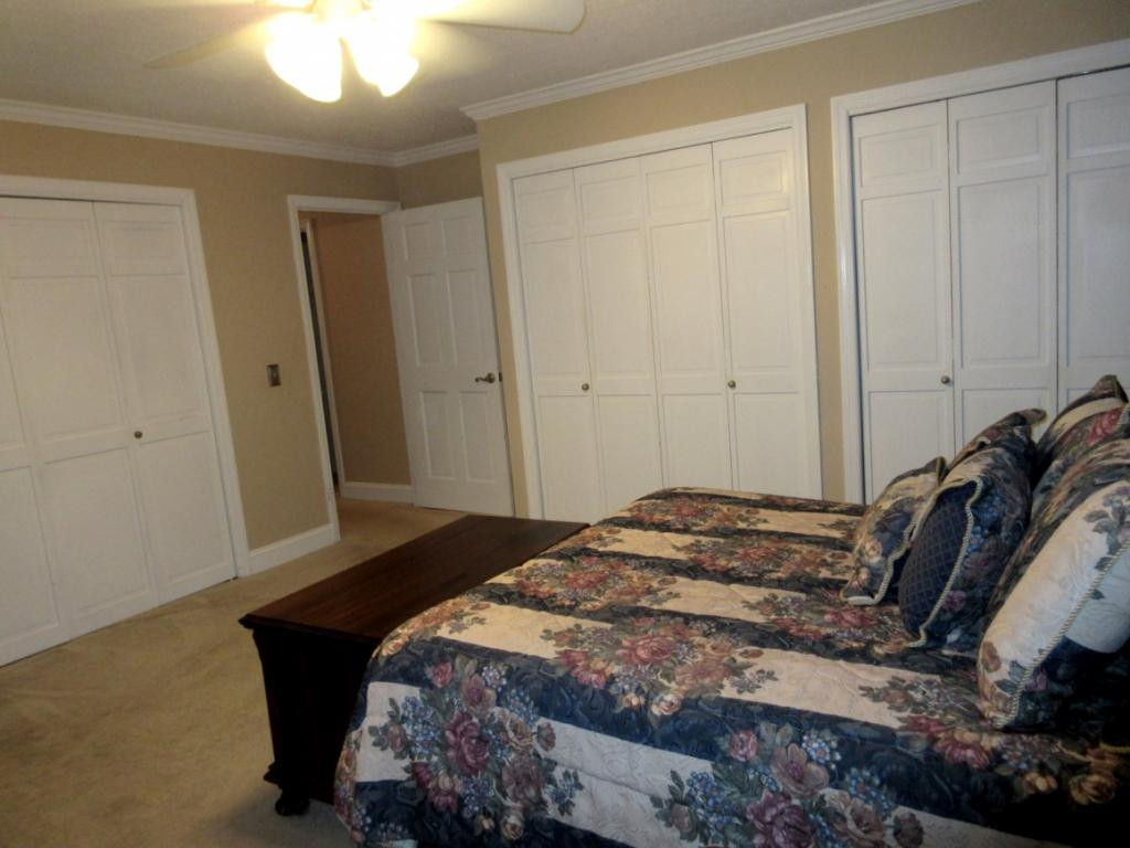 1608 Colonial Ridge Road Johnson City, TN 37604 - Photo 24 of 36 Master BR Triple Closets