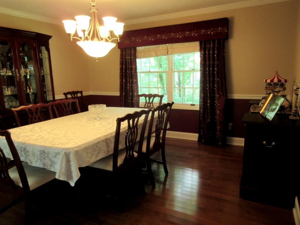 1608 Colonial Ridge Road Johnson City, TN 37604 - Photo 8 of 36 Dining Room