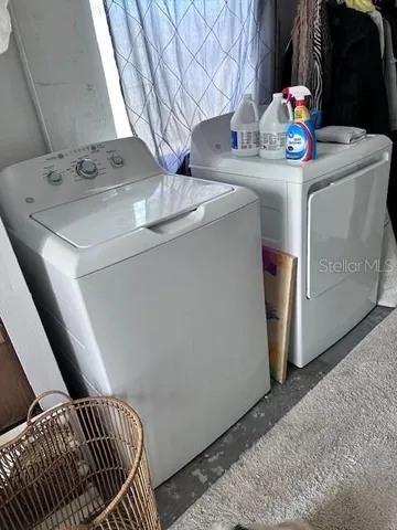 a view of utility room