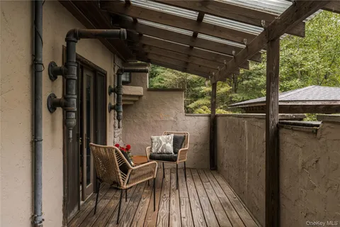 $1,330,000 | 320 Long Hill Road, Hopewell Junction, NY 12533