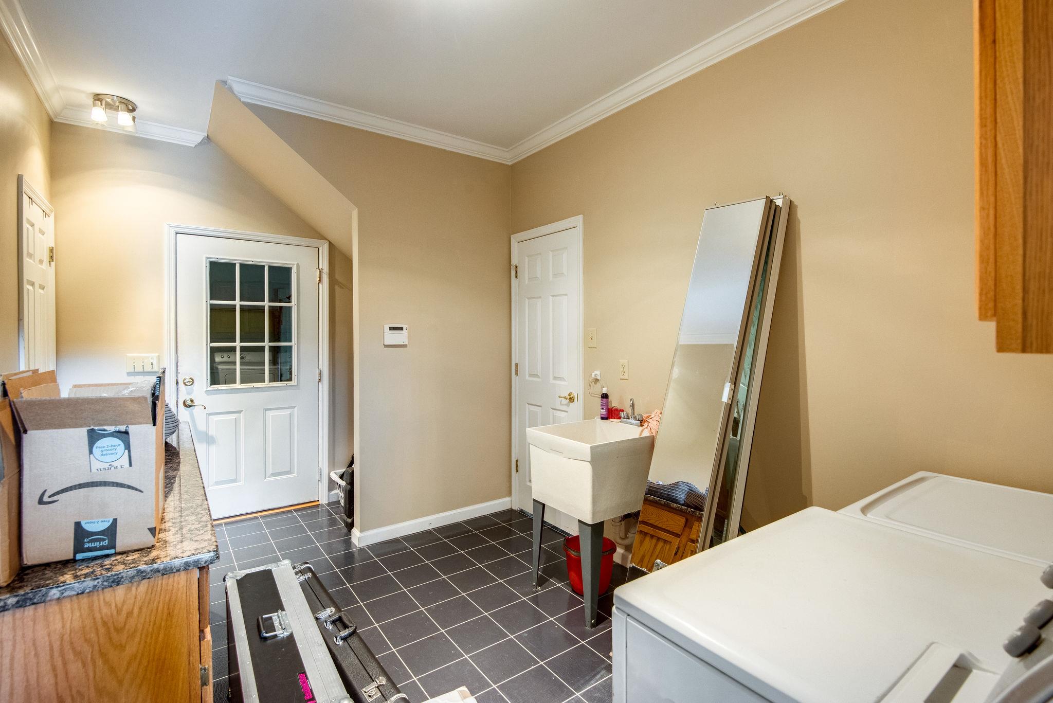 959 East Piney Road Dickson, TN 37055 - Photo 16 of 30 Gallery Image 16