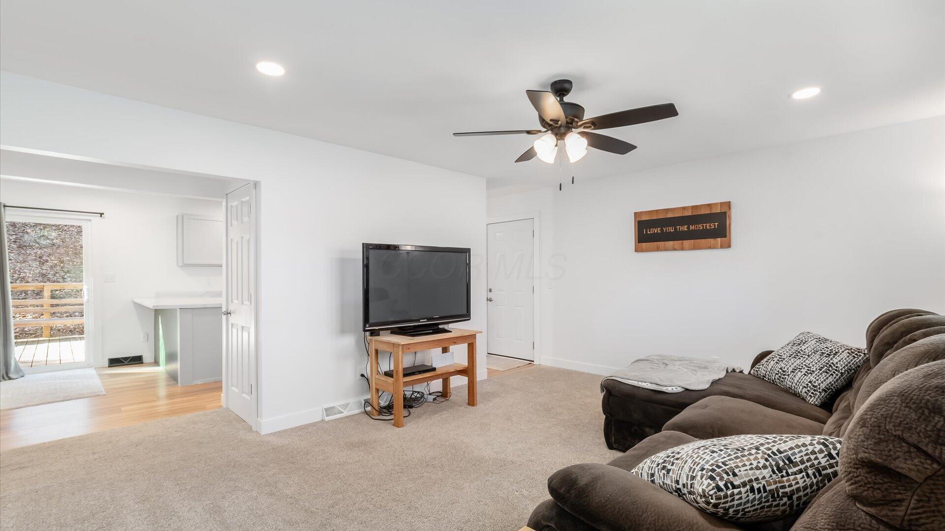 10050 Perryton Road Frazeysburg, OH 43822 - Photo 13 of 47 03-zj 10050 Perryton Rd006