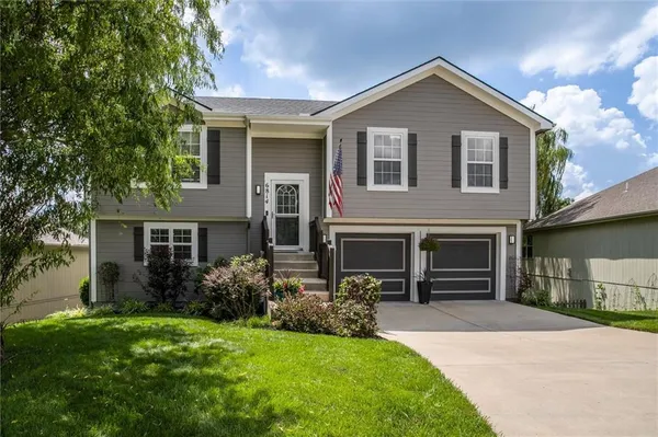 $334,900 | 6814 North Pontiac Avenue, Kansas City, MO 64151