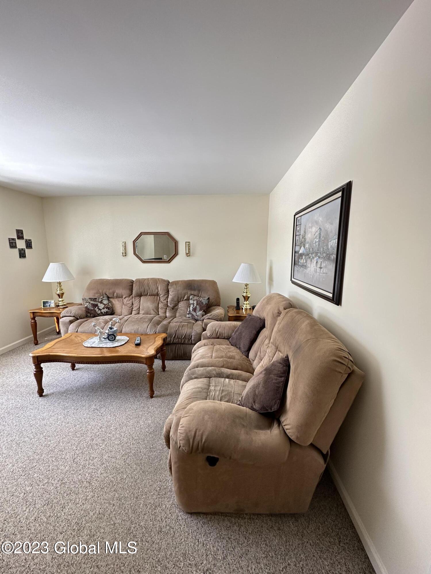 315 Consaul Road Colonie, NY 12309 - Photo 5 of 43 IMG_6715