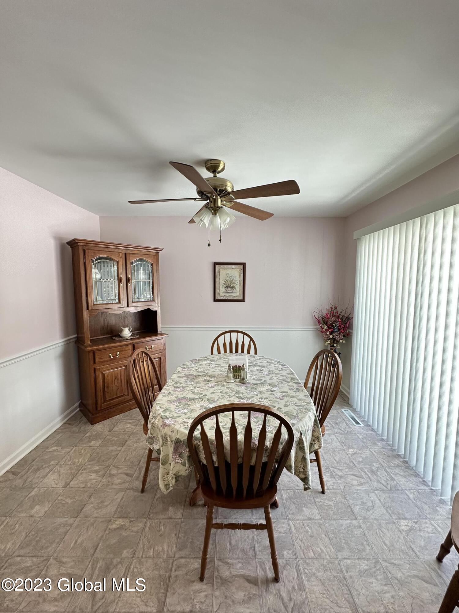 315 Consaul Road Colonie, NY 12309 - Photo 7 of 43 IMG_6692