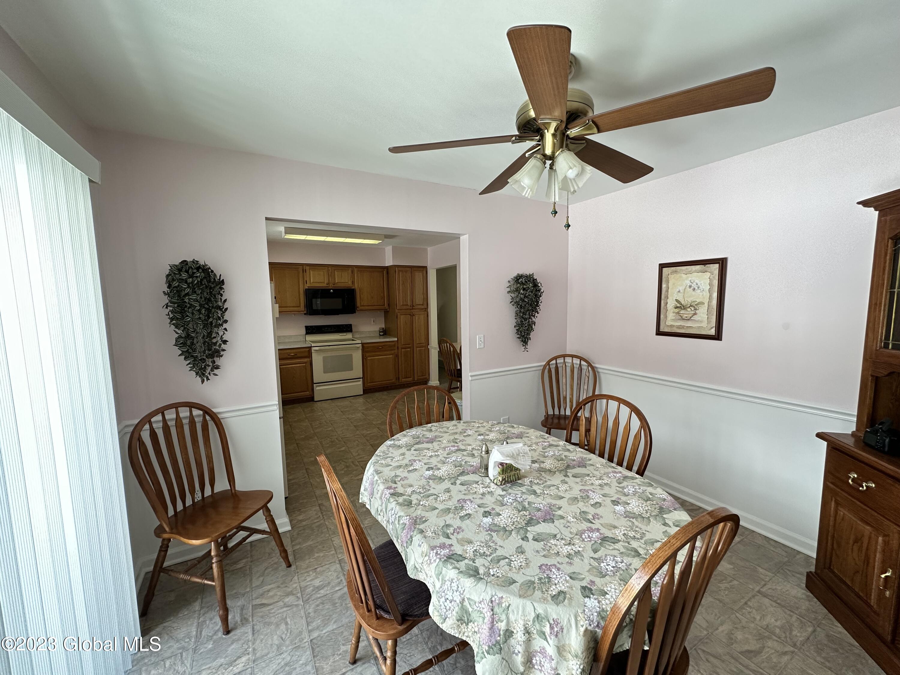 315 Consaul Road Colonie, NY 12309 - Photo 8 of 43 IMG_6696