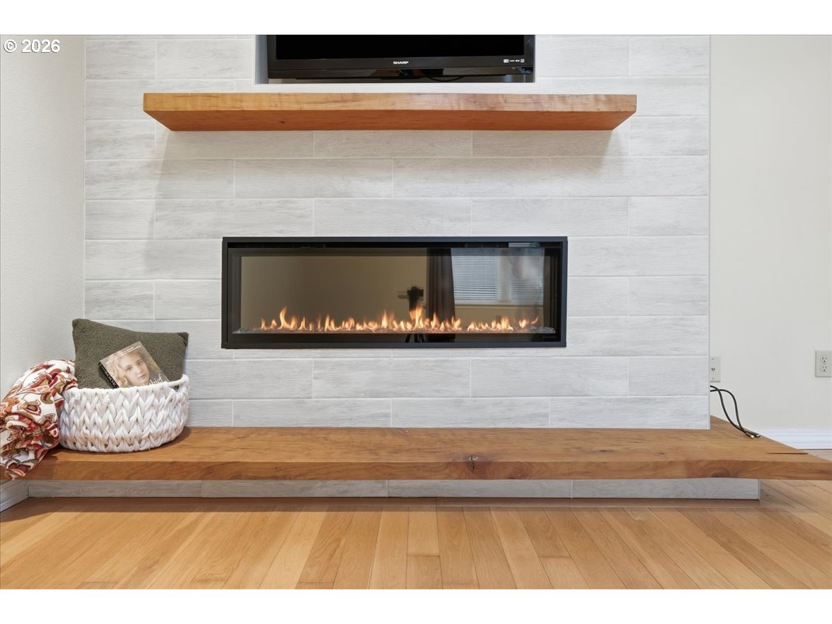 5212 Southwest Barclay Court Beaverton, OR 97005 - Photo 6 of 44 Fireplace