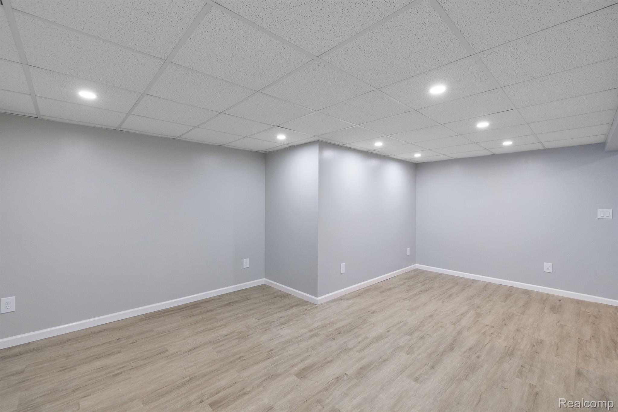 1254 Welland Drive Rochester, MI 48306 - Photo 55 of 77 Gallery Image 55