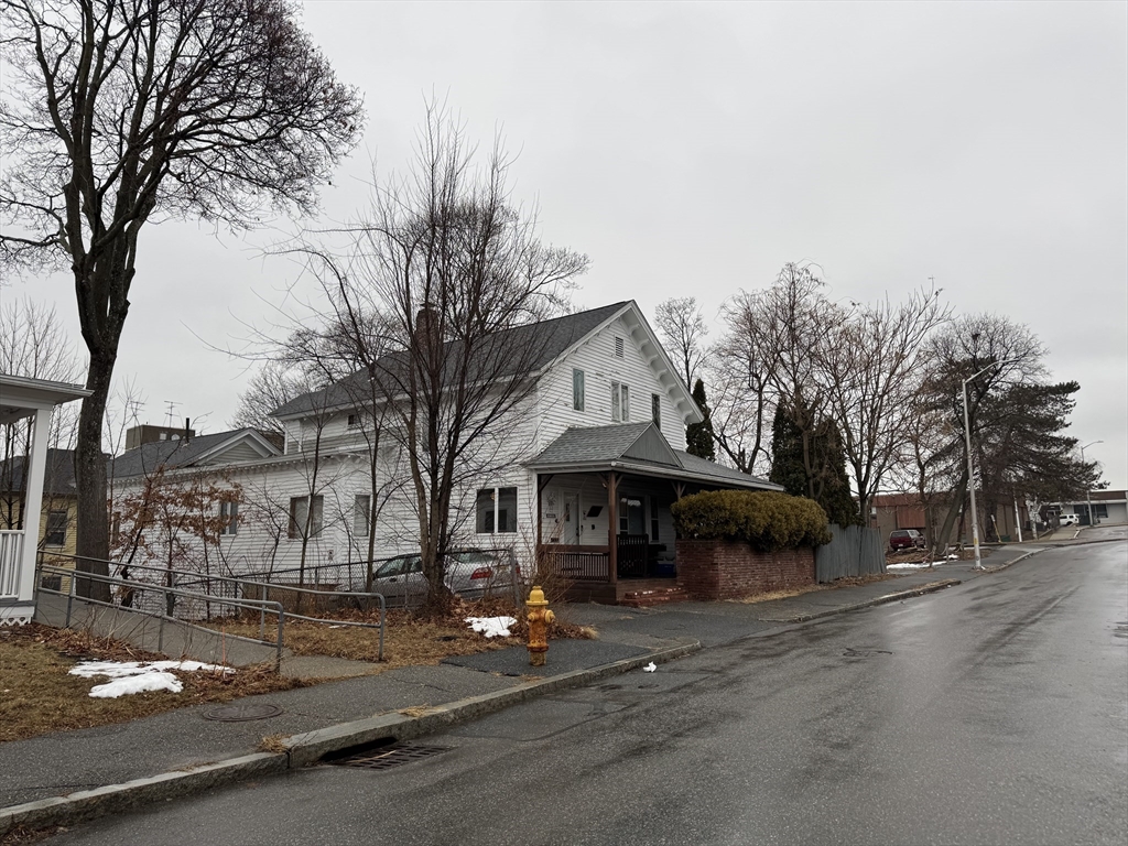 12 John Street Worcester, MA 01609 - Photo 2 of 2