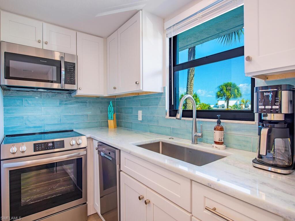 600 Neapolitan Way, Unit 230 Naples, FL 34103 - Photo 7 of 22