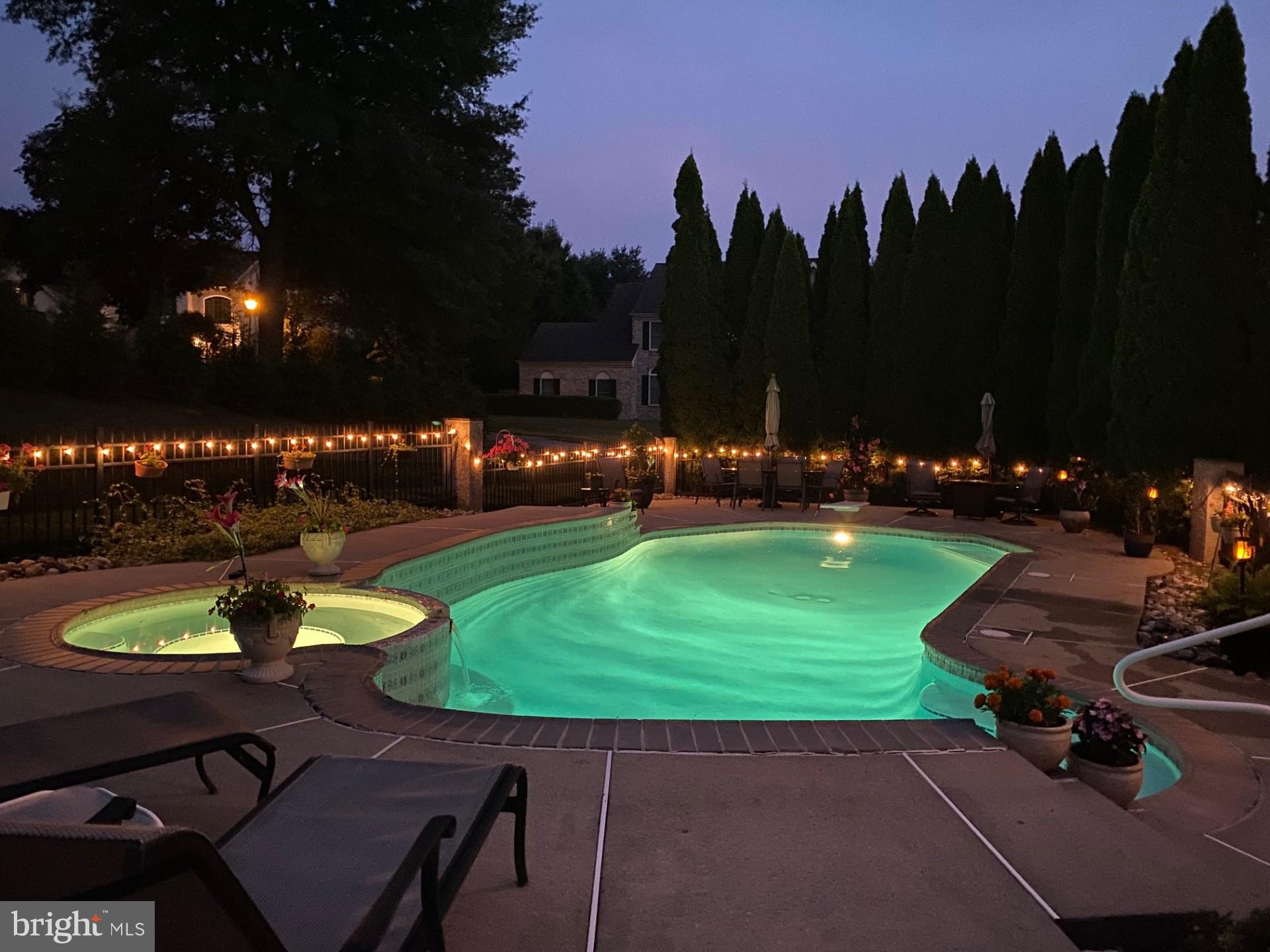 706 Regency Hill Road Hockessin, DE 19707 - Photo 46 of 54 a view of a backyard with sitting area