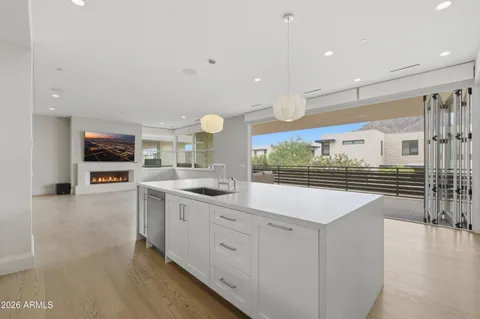 $3,099,500 | 5541 East Stella Lane, Paradise Valley, AZ 85253