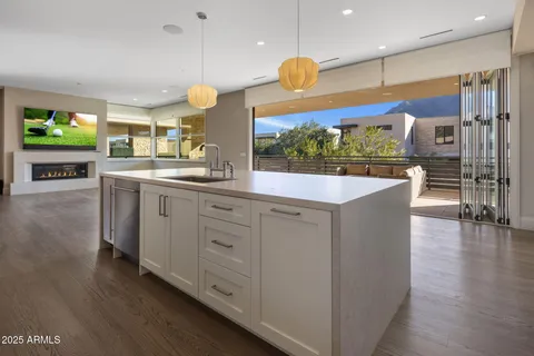 $3,099,500 | 5541 East Stella Lane, Paradise Valley, AZ 85253