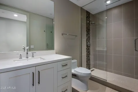 $3,350,000 | 5541 East Stella Lane, Paradise Valley, AZ 85253