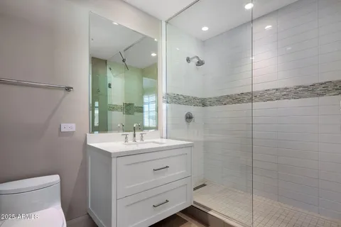 $3,099,500 | 5541 East Stella Lane, Paradise Valley, AZ 85253