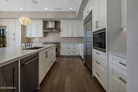 $3,099,500 | 5541 East Stella Lane, Paradise Valley, AZ 85253