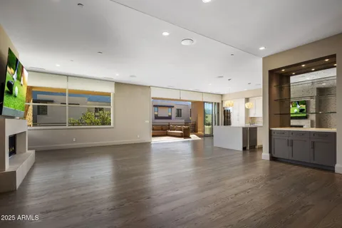 $3,099,500 | 5541 East Stella Lane, Paradise Valley, AZ 85253