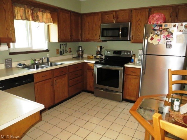 260 Sunset Road Avon Lake, OH 44012 - Photo 3 of 32 Gallery Image 3