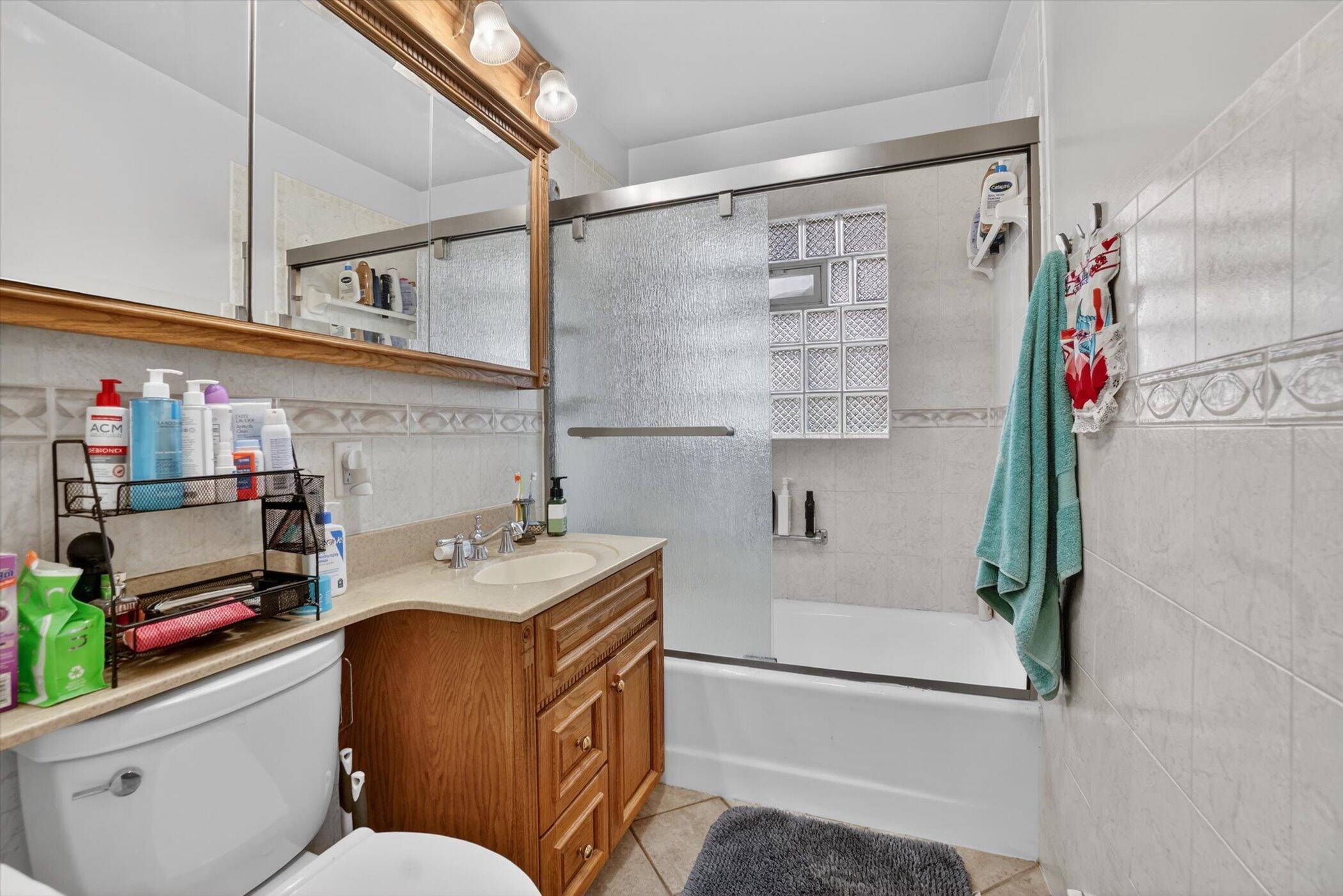 2911 South 56th Street Milwaukee, WI 53219 - Photo 16 of 31 23-2911-S-56th-St-WindowStill-Photograph