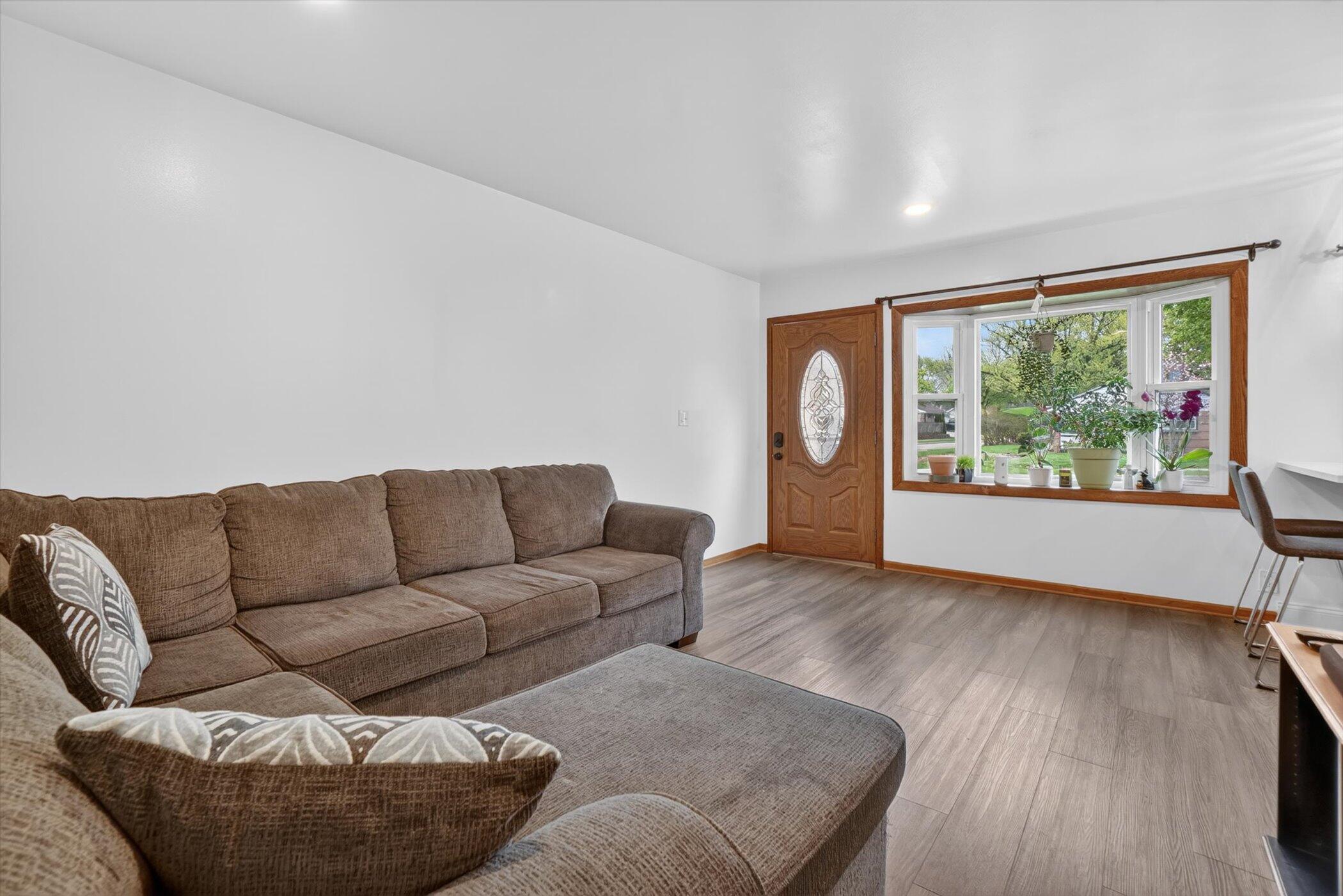 2911 South 56th Street Milwaukee, WI 53219 - Photo 5 of 31 09-2911-S-56th-St-WindowStill-Photograph