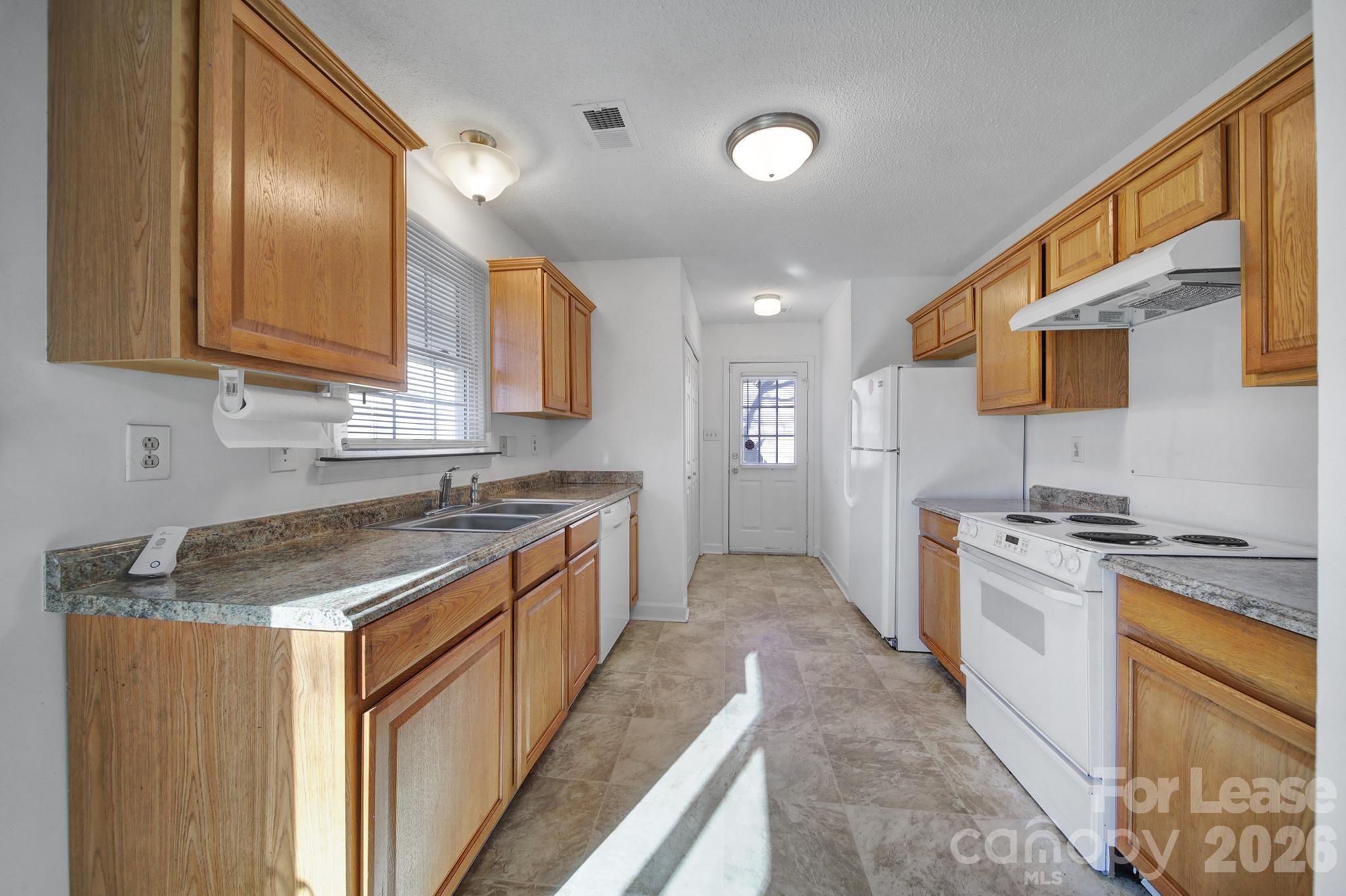 8505 Beacon Hills Road Indian Trail, NC 28079 - Photo 10 of 27