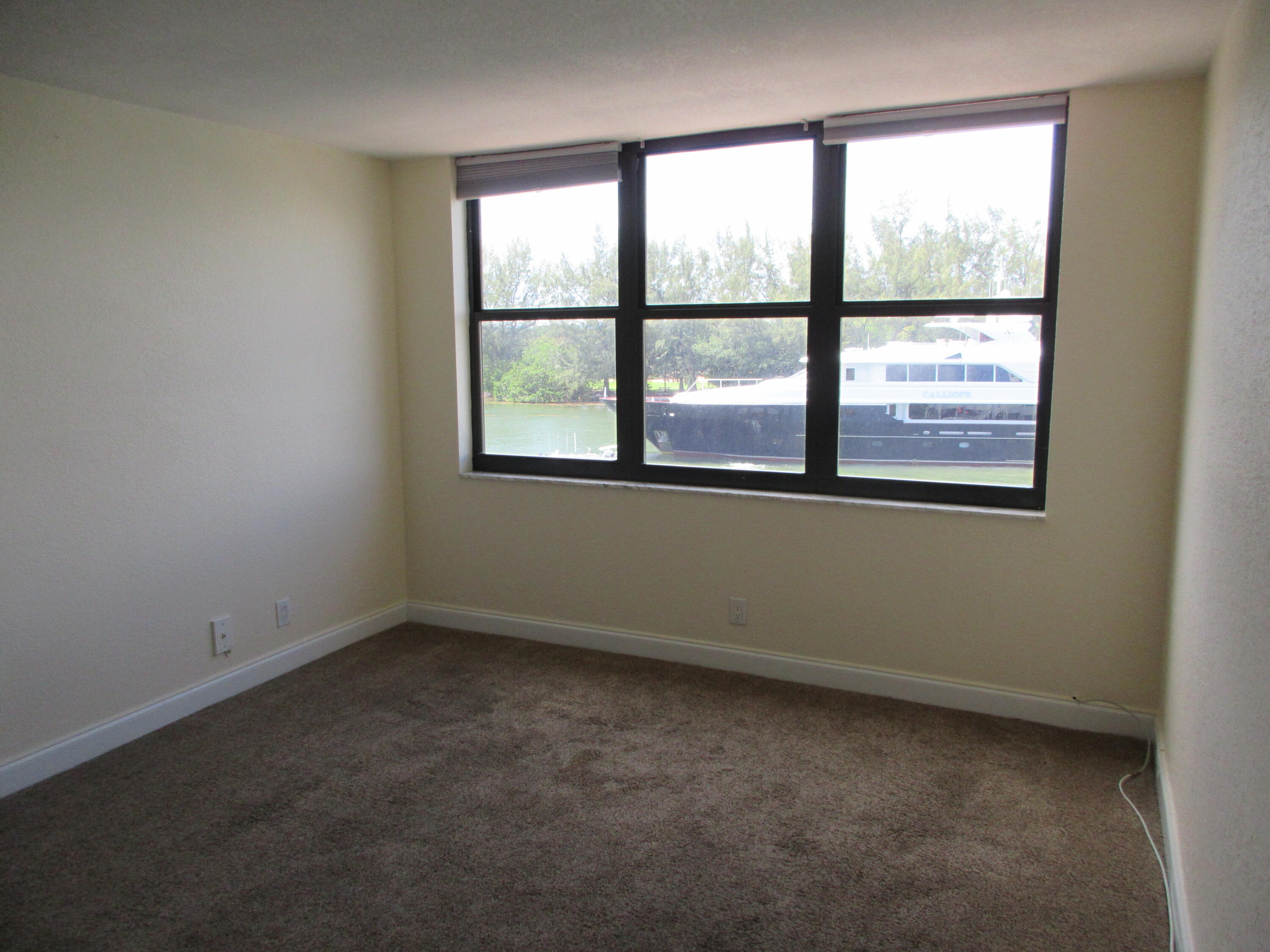 1401 North Riverside Drive, Unit 307 Pompano Beach, FL 33062 - Photo 25 of 29 IMG_0298
