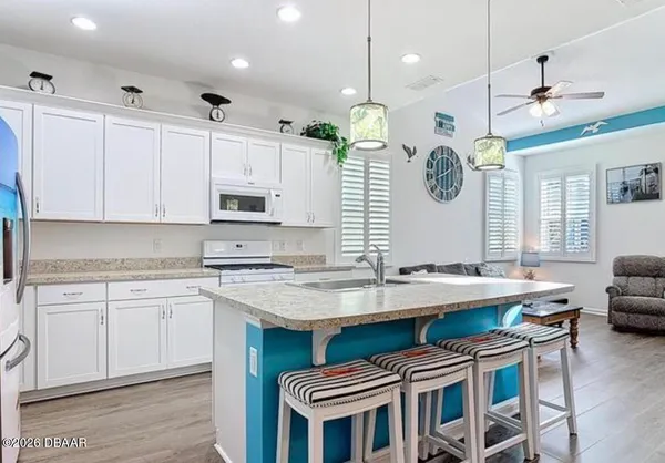 $2,250 | 430 Land Shark Boulevard, Daytona Beach, FL 32124