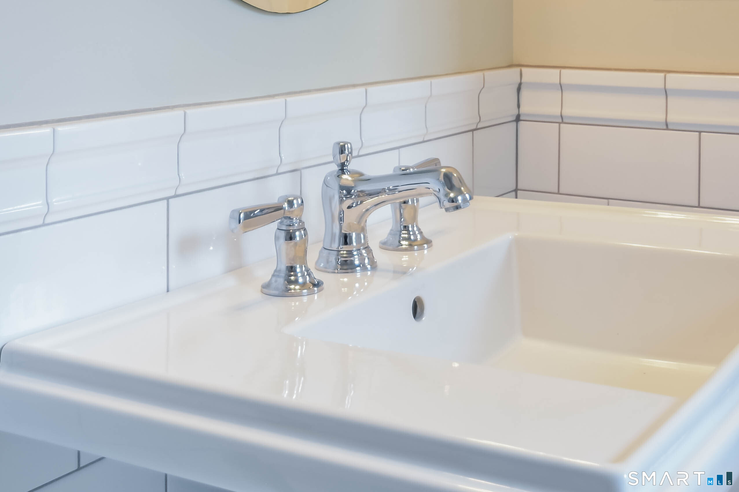 234 North Pine Creek Road Fairfield, CT 06824 - Photo 17 of 28 Hallway Bath sink