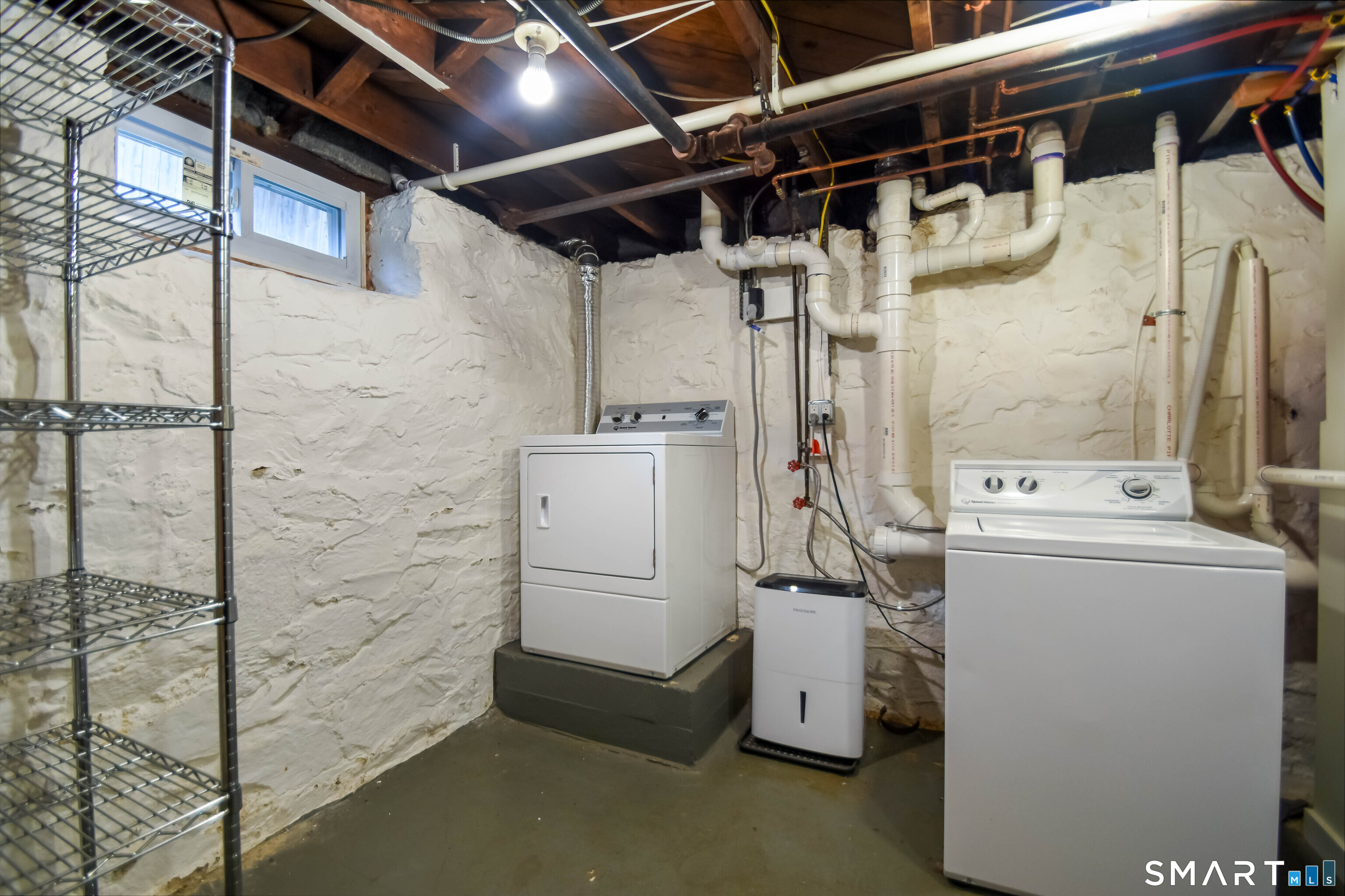 234 North Pine Creek Road Fairfield, CT 06824 - Photo 23 of 28 Washer and Dryer