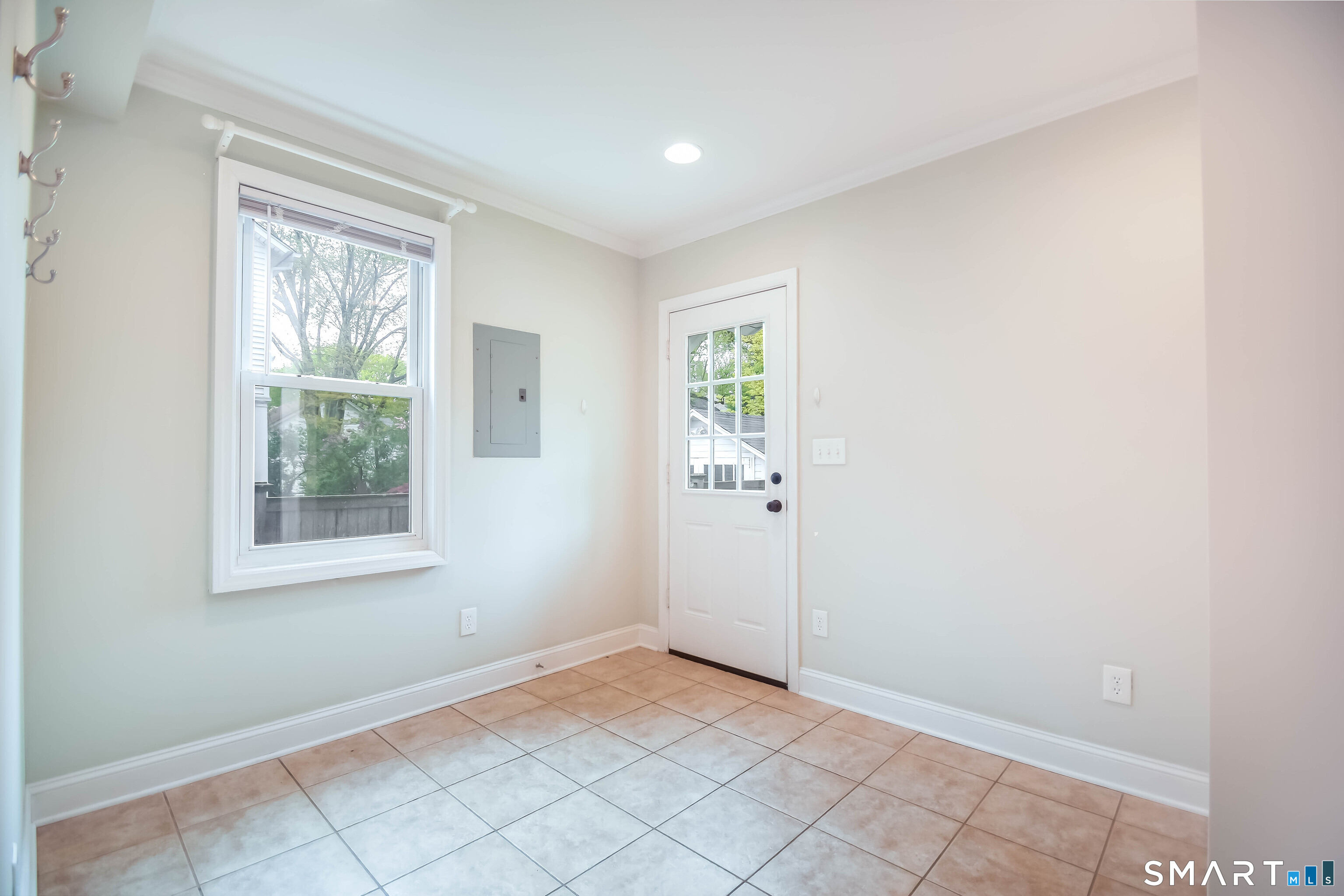 234 North Pine Creek Road Fairfield, CT 06824 - Photo 5 of 28