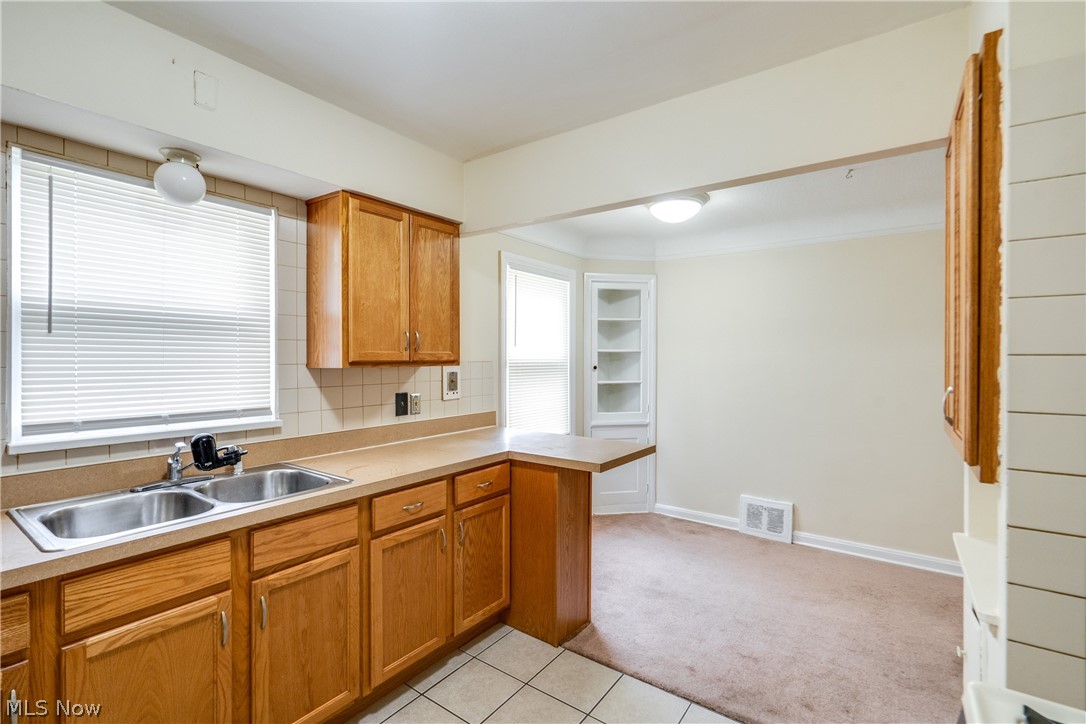 1364 Churchill Road Lyndhurst, OH 44124 - Photo 3 of 30 Gallery Image 3