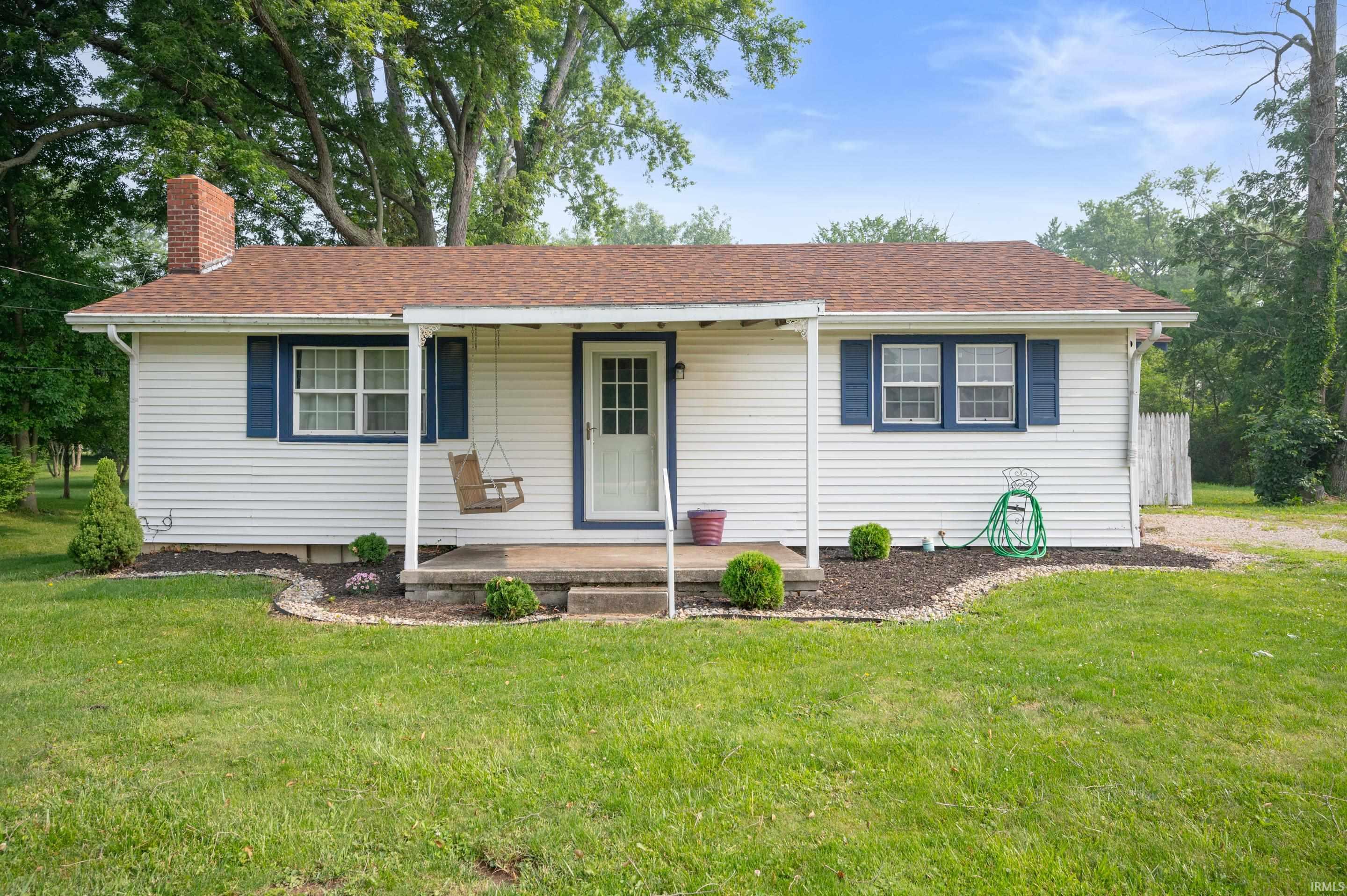 2118 East Royerton Road Muncie, IN 47303 - Photo 2 of 20