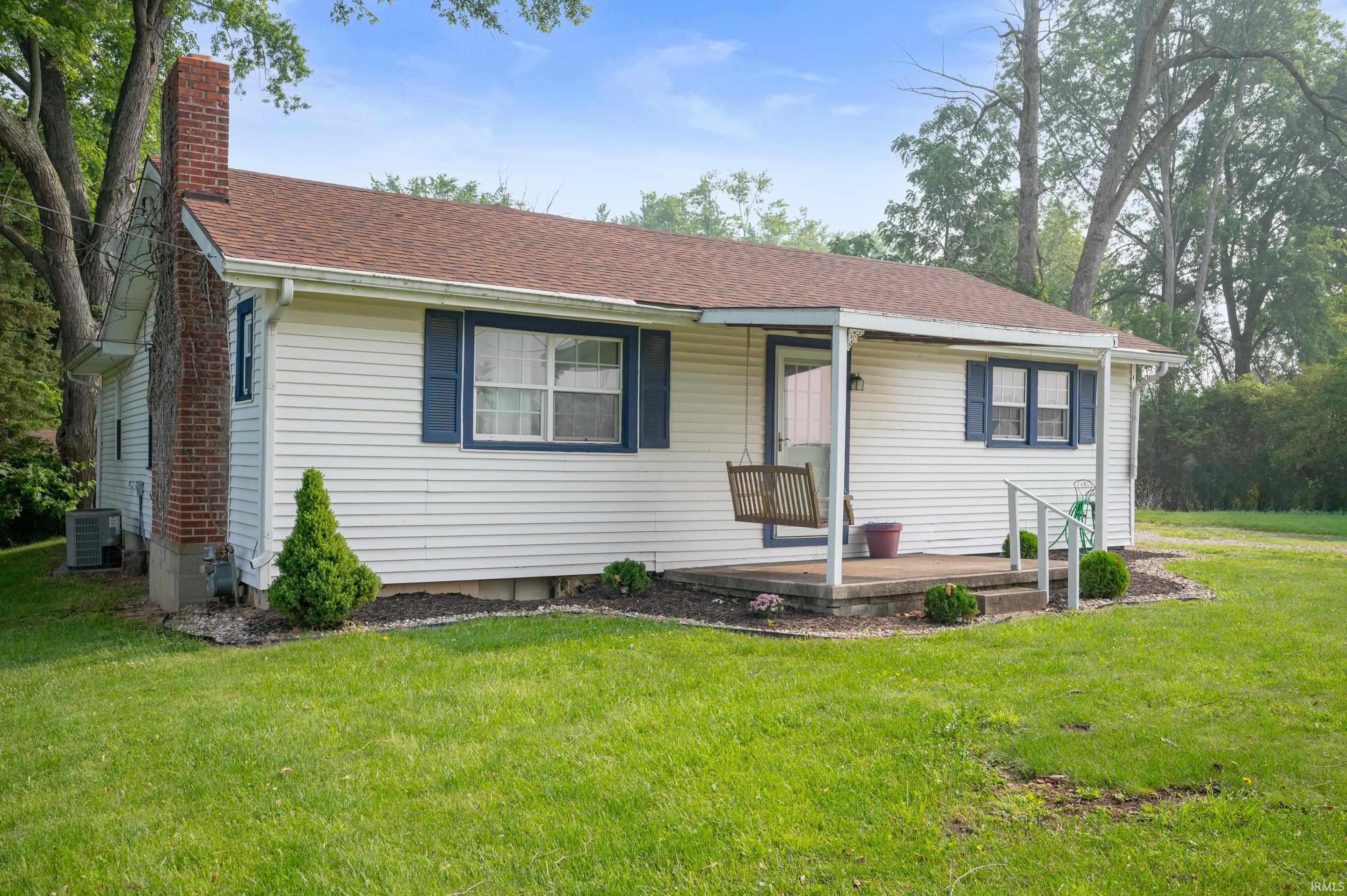 2118 East Royerton Road Muncie, IN 47303 - Photo 3 of 20