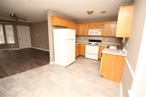 1044 Shadow Ridge Avenue Oak Grove, KY 42262 - Photo 2 of 8