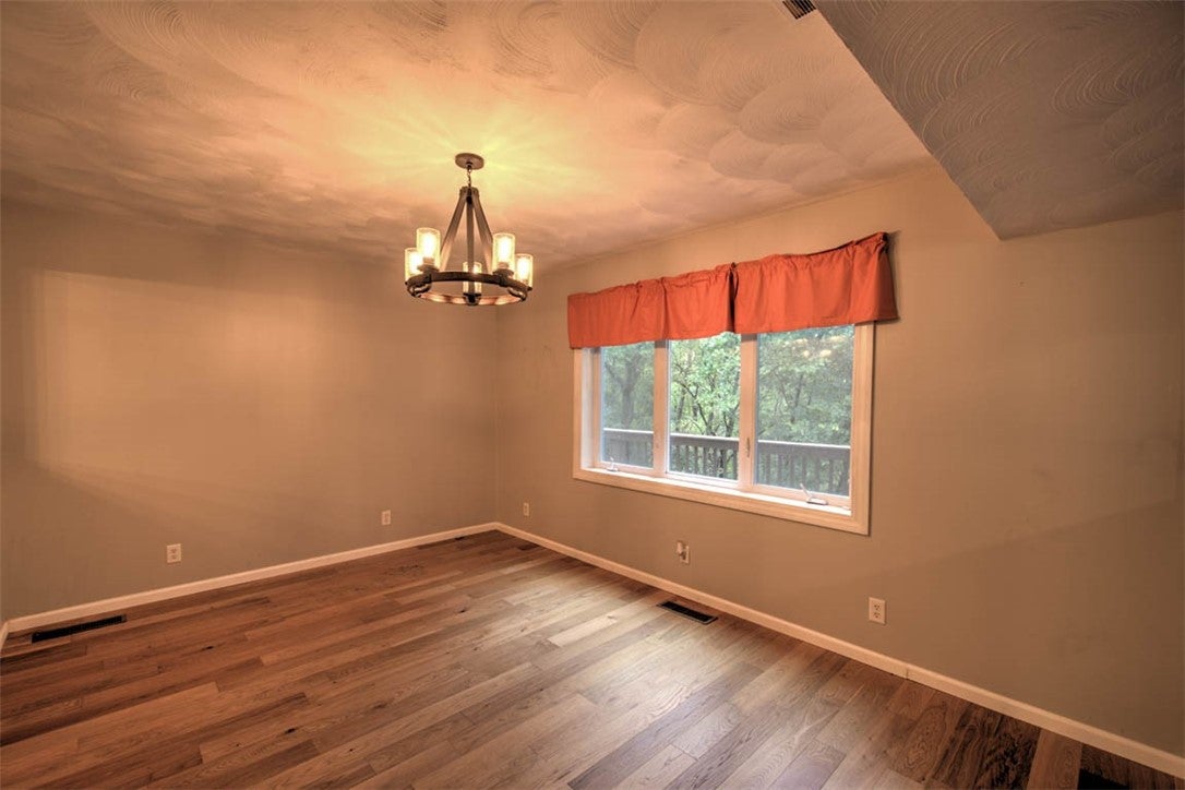 5384 Wilcar Court Decatur, IL 62521 - Photo 10 of 36 Gallery Image 10
