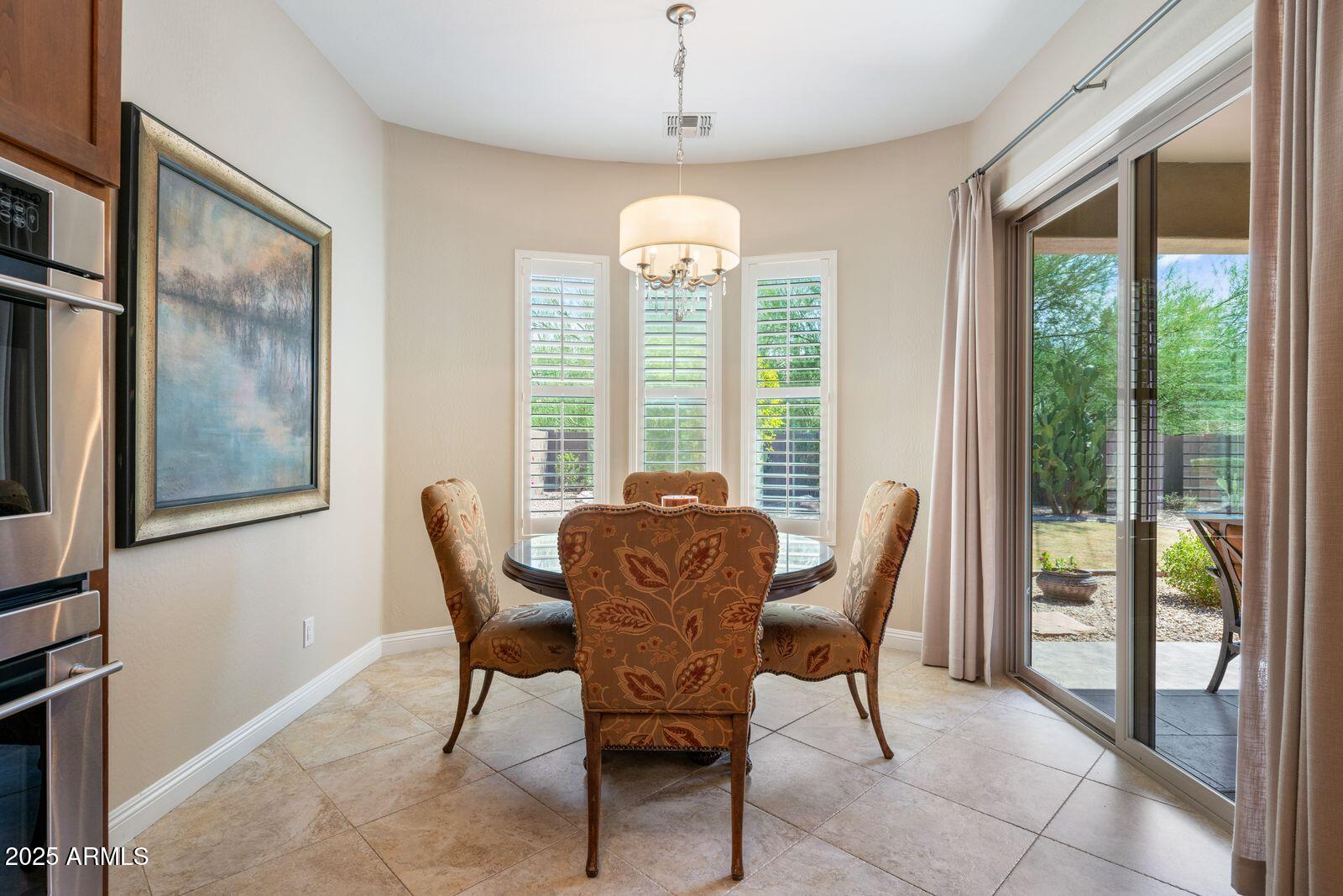 3829 East Rockingham Road Phoenix, AZ 85050 - Photo 8 of 38 IMG_2314