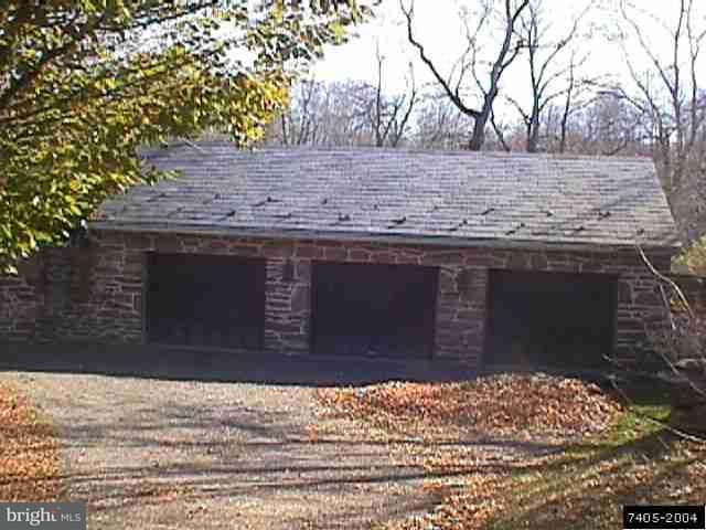 596 Cook Road Delta, PA 17314 - Photo 2 of 2 Gallery Image 2