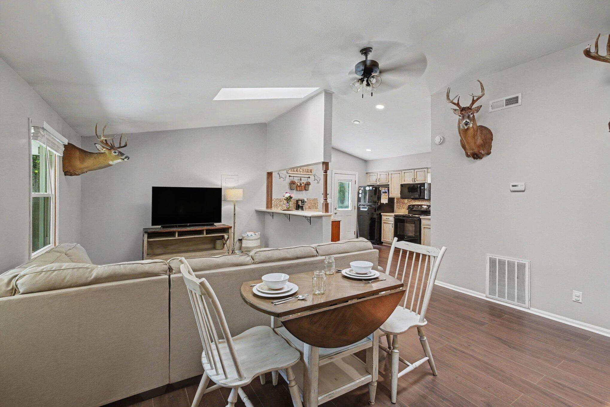 1905 Mann Road Crittenden, KY 41030 - Photo 5 of 17 Dining Area