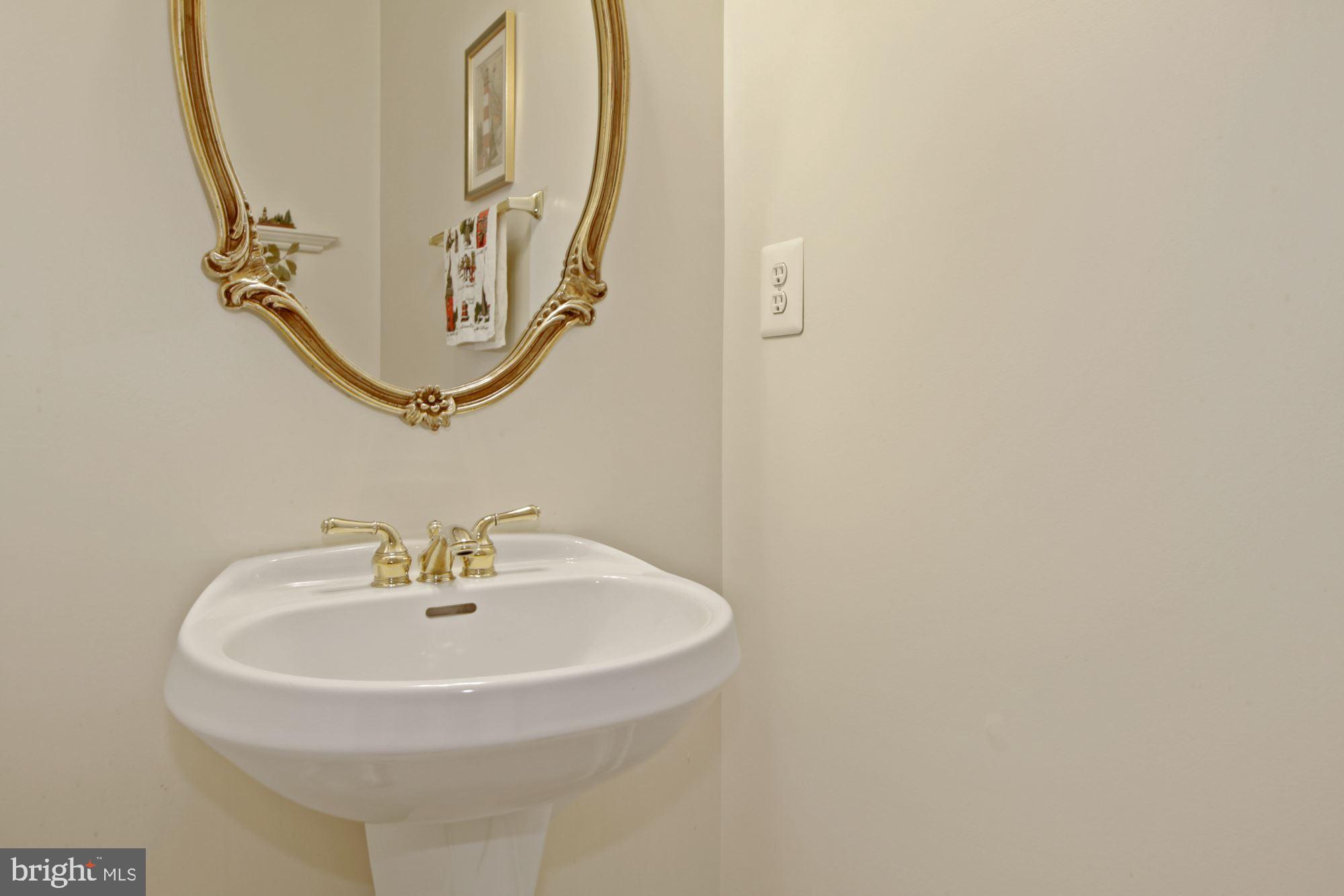 342 Colony Point Place Edgewater, MD 21037 - Photo 28 of 41 Powder Room Main Floor