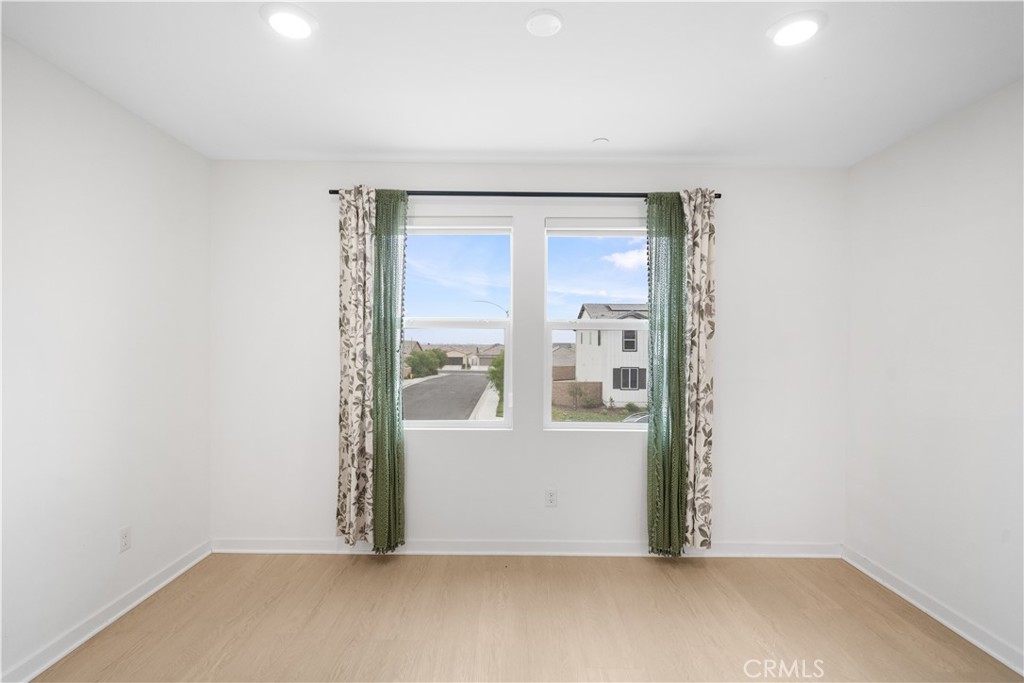 542 Colorado Drive Rialto, CA 92377 - Photo 23 of 68