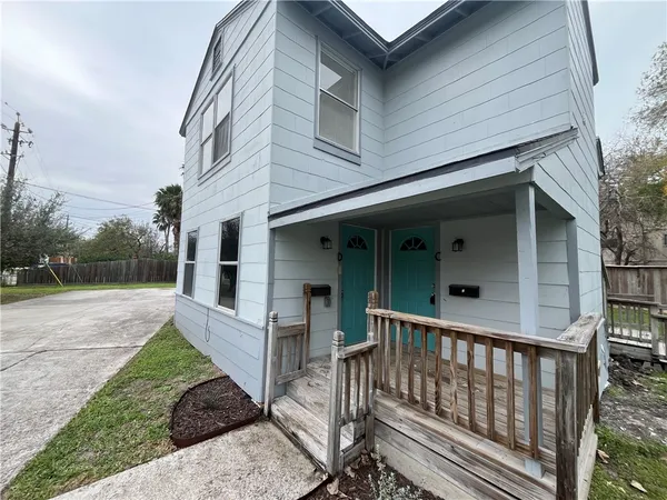 $1,200 | 3412 Denver Avenue, Unit D, Corpus Christi, TX 78411