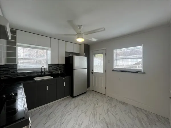 $1,200 | 3412 Denver Avenue, Unit D, Corpus Christi, TX 78411