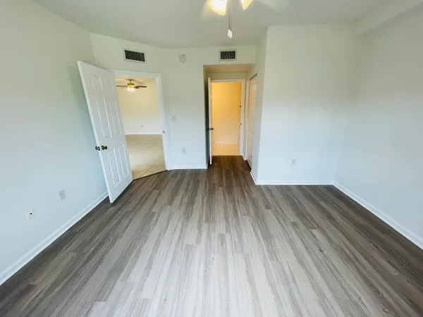 $2,000 | 1055 Golden Lakes Boulevard, Unit 212, West Palm Beach, FL 33411
