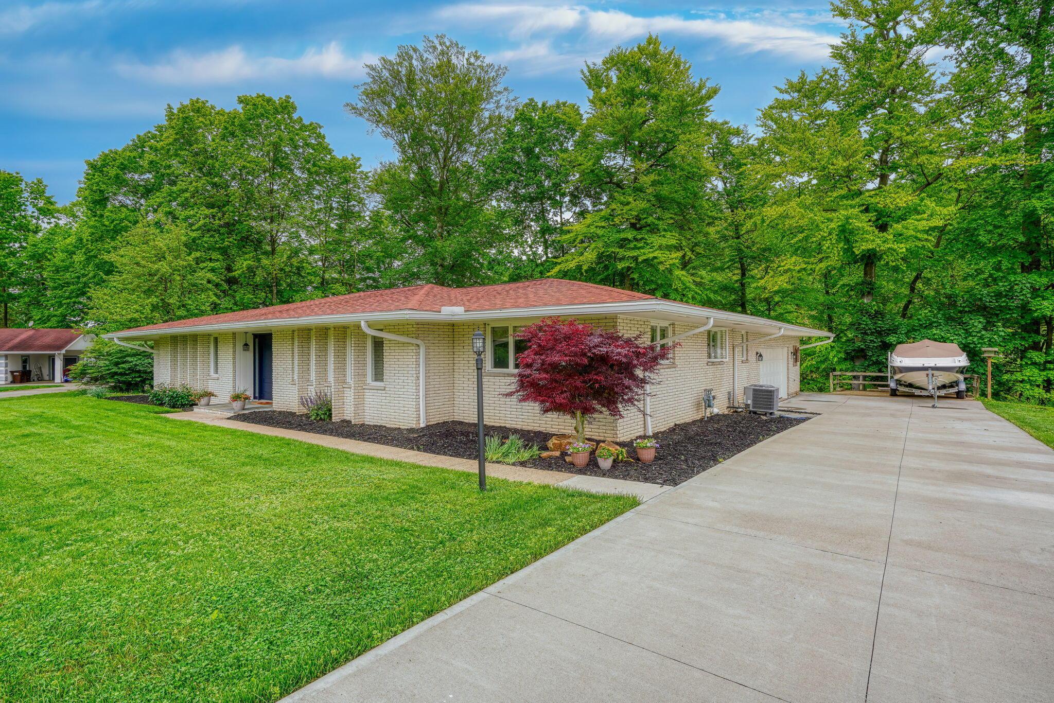 665 Vallery Road Waverly, OH 45690 - Photo 13 of 54 665 Vallery Rd Exterior (2)