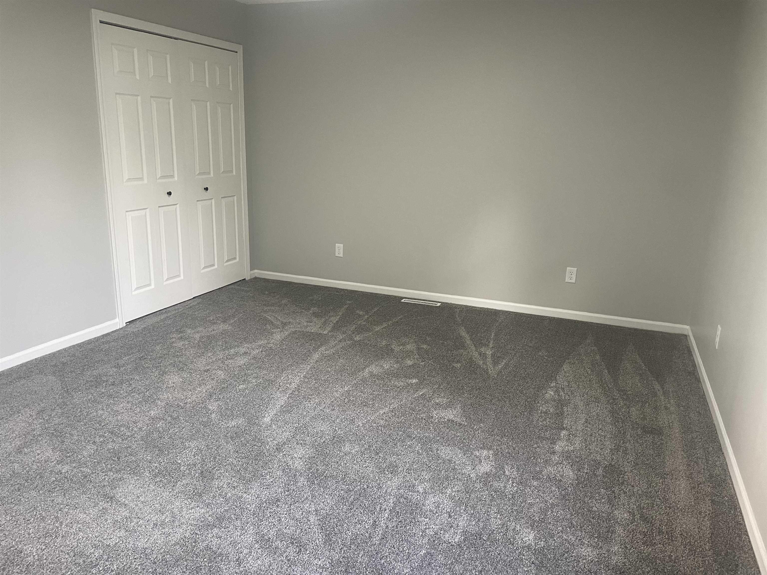 1017 Johnson Road South Bend, IN 46614 - Photo 17 of 27