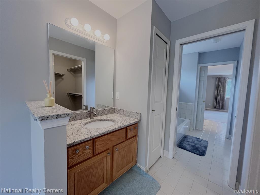 2056 Somerville Road Rochester Hills, MI 48307 - Photo 51 of 84