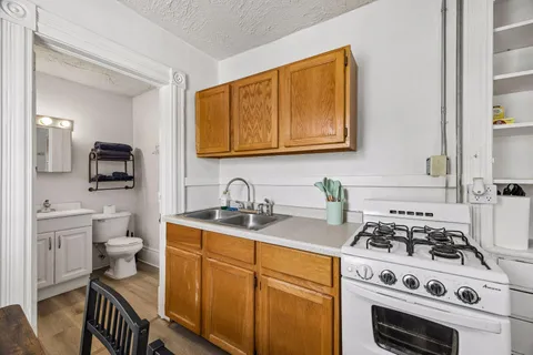 $549,999 | 677 Sherburne Avenue, St. Paul, MN 55104