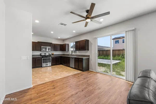 $463,000 | 2517 San Madrid Way, Rosamond, CA 93560